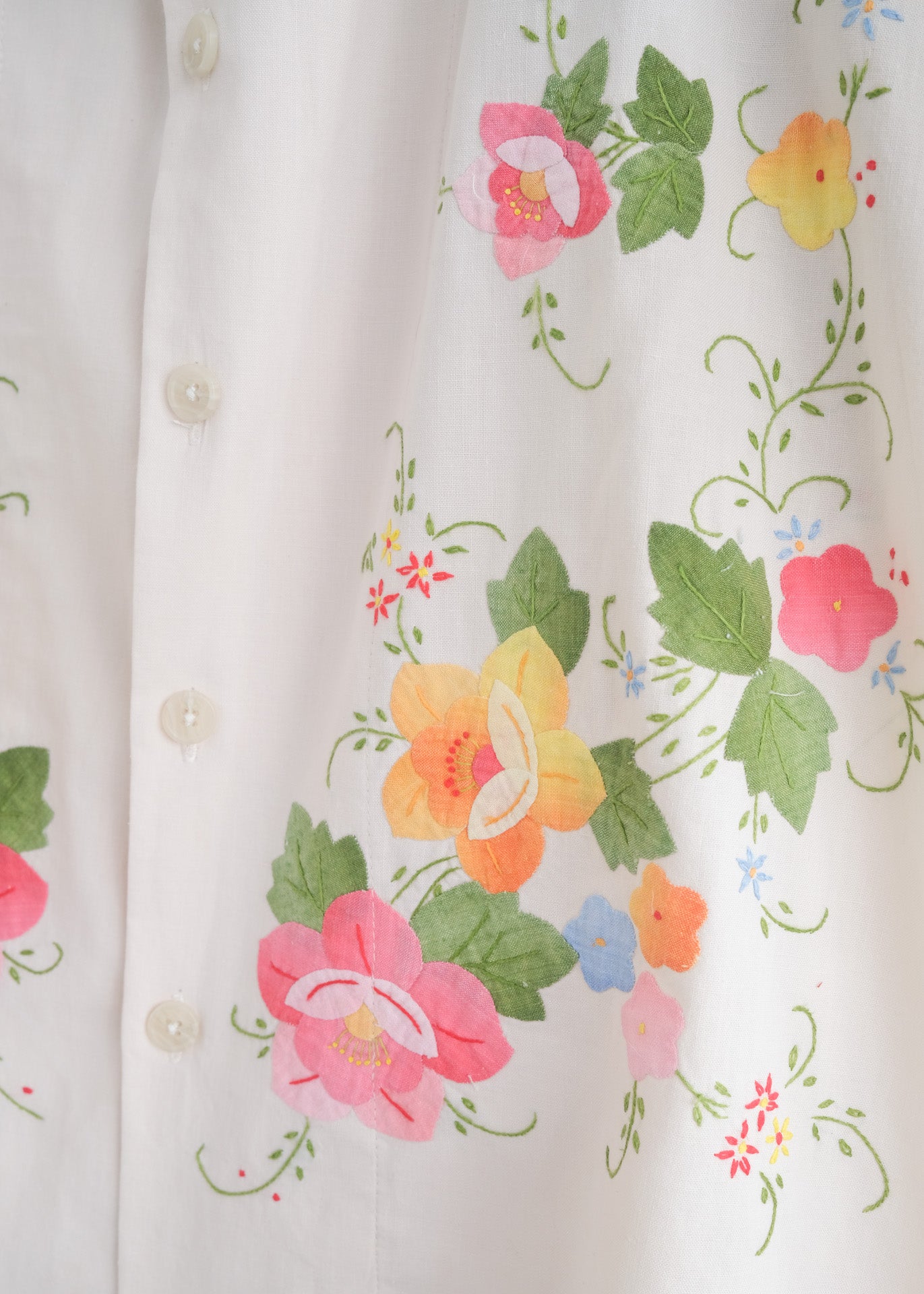 The Floral Appliqué Shirt - M – Nineteen Seventy