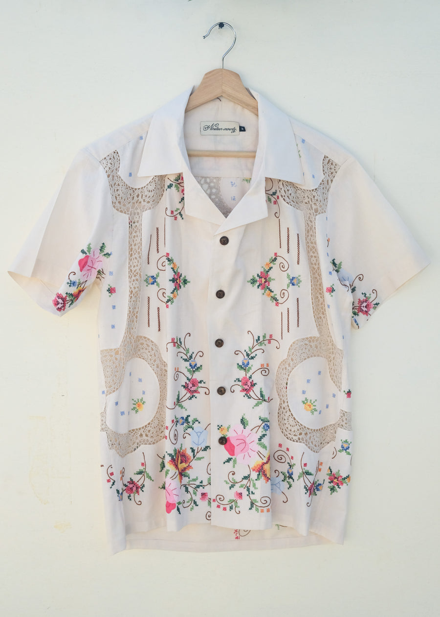 The Flower Embroidered Shirt - M